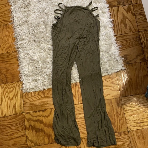 Olive green pants - Picture 2 of 2